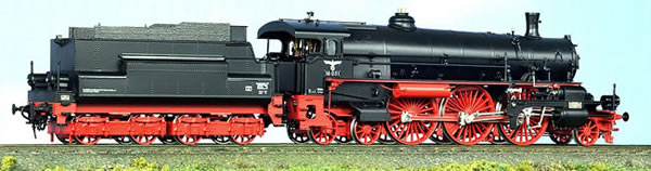 Micro Metakit 07803H - Era II Deutsche Reichsbahn DRG CLass 16 Blk/Red Livery